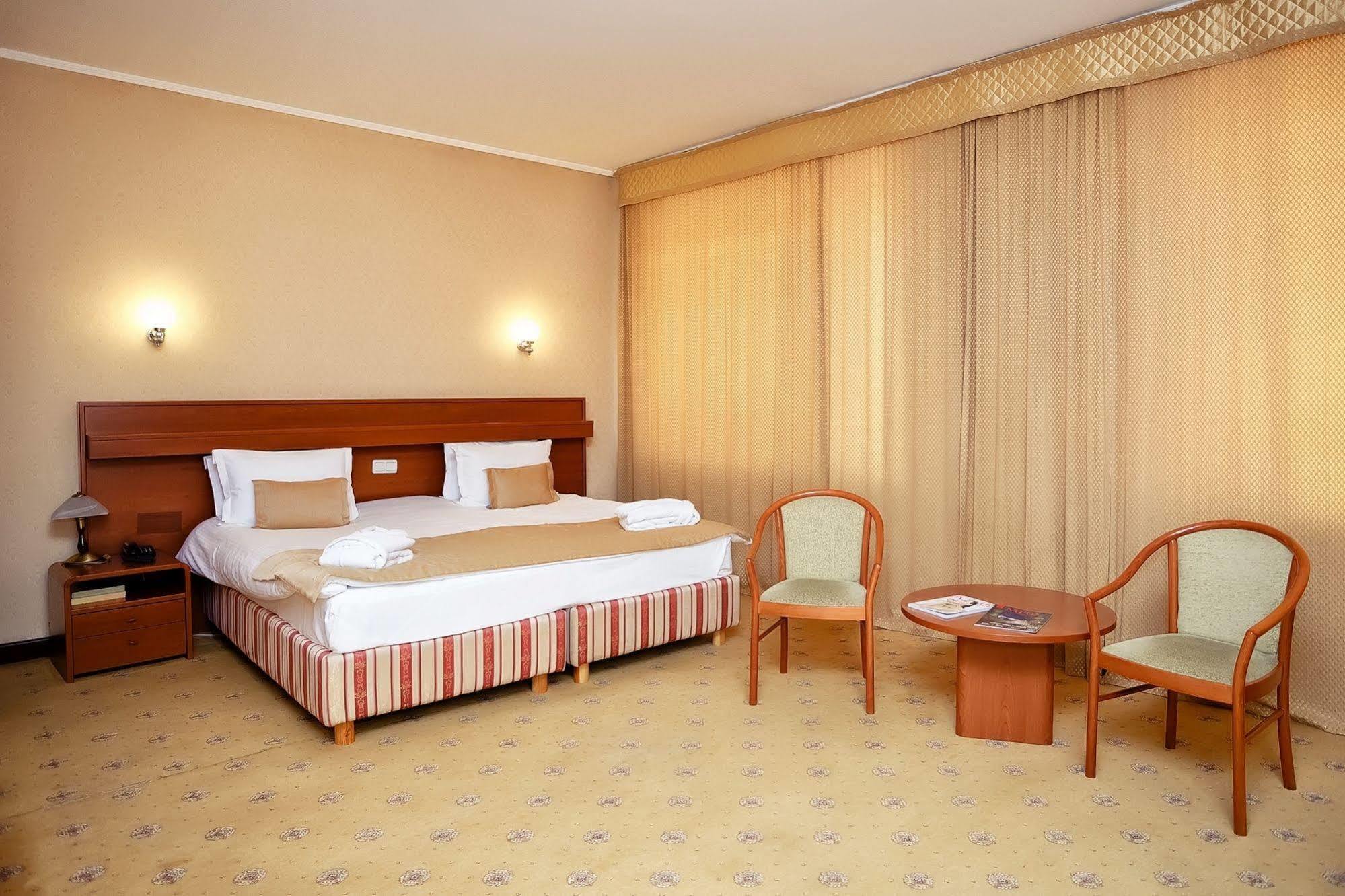 City Hotel Tien Shan Koktobe المظهر الخارجي الصورة